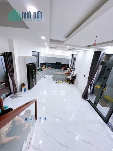 NHÀ BÁN XÊ HƠI ĐÕ CỬA- TRỆT 2 LẦU -GIÁ NHỈNH 5 TỶ