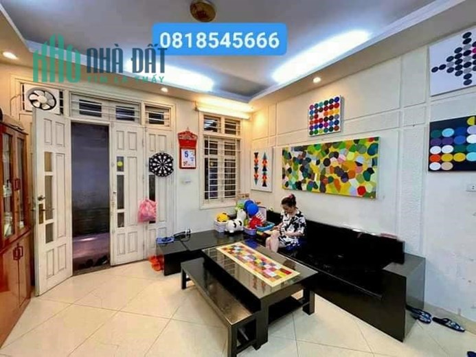 NHÀ ĐẸP PHỐ CỔ 5 TẦNG ÔTÔ ĐẬU ĐỖ CỔNG NHÀ MÌNH LUÔN - DT: 57M2 SỔ ĐỎ MT: 4.2M 3 PHÒNG NGỦ RỘNG