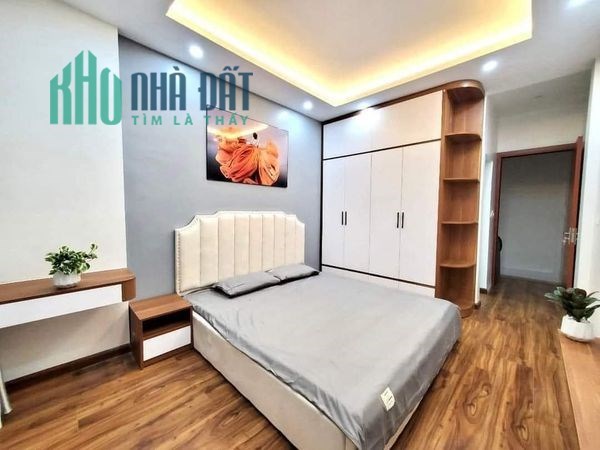 Toà CCMN Lạc Long Quân  full nội thất 5sao 25P, DT 135tr/tháng, vài bước ra phố  101m-15.5 tỷ