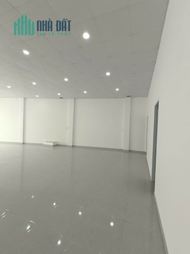 Bán nhà mặt tiền đường số 612 Phạm Văn Chiêu Gò Vấp.
Diện tích 4,7x22 nhà nở hậu 8,8mét.
Diện tích