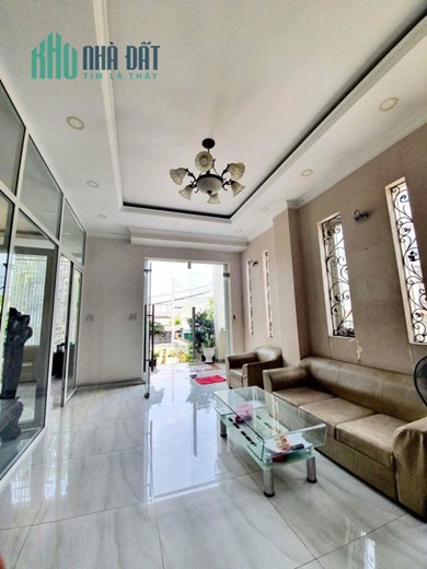Biệt thự mặt tiền Thới An - Quận 12 - Ngang 8 mét - 5 tầng - Có hầm để xe - Chỉ 13 tỷ 6.