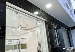 Bán nhà 3 tầng mới tinh diện tích 43m GIÁ rẻ chỉ 1.95 tỉ ngõ 88 Phạm Hữu Điều