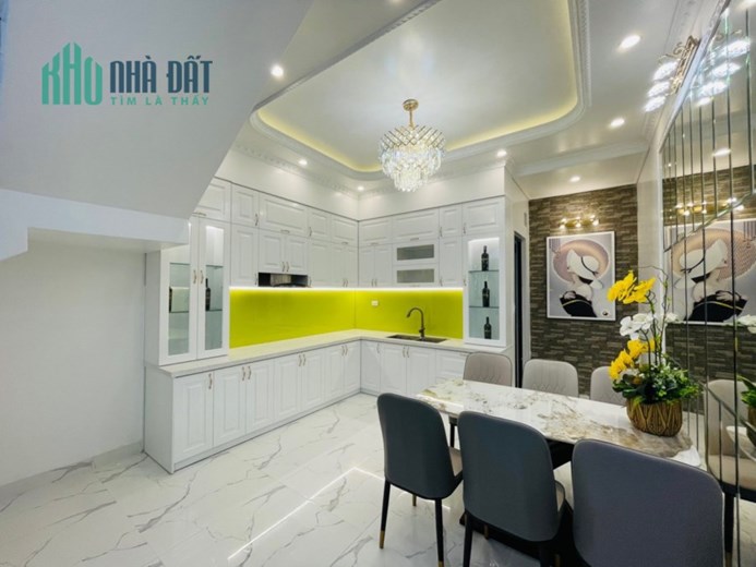 Bán nhà xây mới độc lập Thiên Lôi GIÁ 3.92 tỉ ngõ thông, nông, ô.tô tận cửa