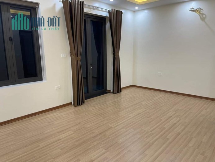 BÁN GẤP, GIẢM SÂU, NHÀ 5 TẦNG, MẶT TIỀN RỘNG, Ô TÔ ĐỖ CỬA,
LÀNG CỔ ĐÔNG NGẠC, DT 76M2.
