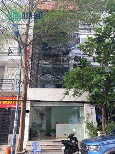 MT nội bộ 590/ CÁch mạng tháng 8, P.11, Q.3, 5x17m, trệt 4 lầu, khai thác thuê 100tr/tháng