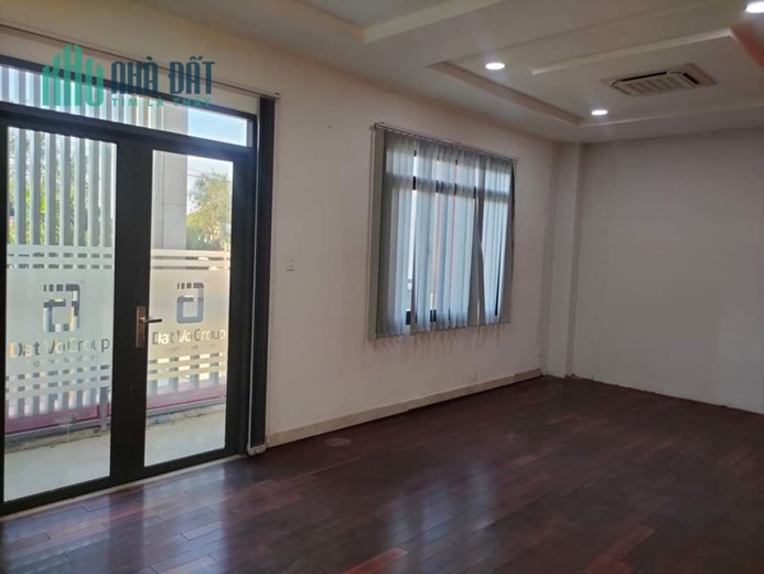 BÁN NHÀ MẶT TIỀN  THÍCH HỢP MỞ VĂN PHÒNG CÔNG TY, KHÁCH SẠN TRỆT 4 LẦU -