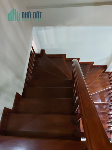 Bán nhà 57m2 phố Nghi Tàm, Tây Hồ Ô tô đỗ cổng 3.9 Tỷ