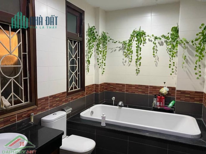 Bán nhà phố Lâm Hạ, Bồ Đề, Long Biên. DT80m, MT6m, 6 tầng, KD, giá hơn 20 tỷ