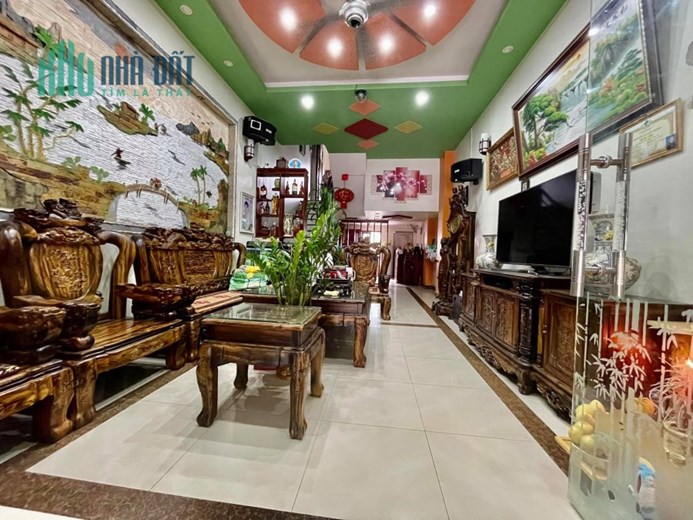 Bán nhà mặt hồ Bồ Đề, Long Biên, DT80m, 5T, MT5m, thang máy, kinh doanh. Giá 19.9 tỷ