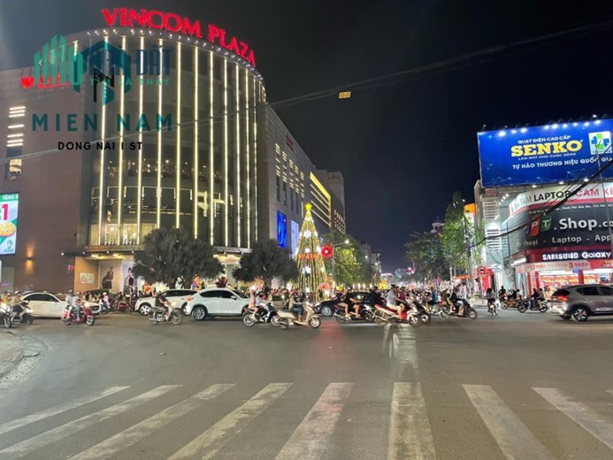 Nhà mặt tiền kinh doanh Phạm Văn Thuận biên hòa 15 tr/ tháng