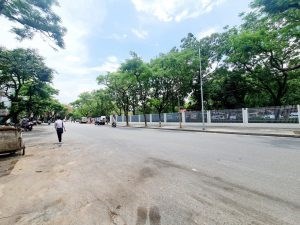 Chính Chủ Cần Bán gấp Nhà phố Ngọc Hà , đối diện bảo tàng Hồ Chí Mình