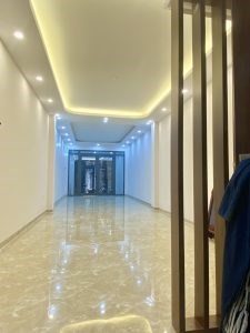 Chính Chủ Cần Bán gấp Nhà phố Ngọc Hà , đối diện bảo tàng Hồ Chí Mình