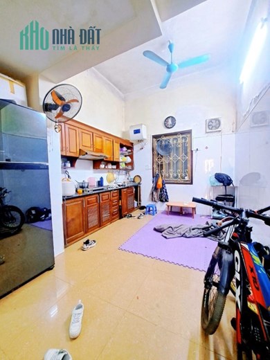 Bán nhà phố Đội Nhân, ngõ kinh doanh, ô tô tránh, vỉa hè, 40 m2, 4 tầng, 8,5 tỷ