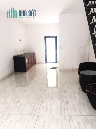 Cho Thuê Nhà Nguyên Căn 88m2, Đường Giồng Lớn, Đức Hòa, Long An, Chỉ 2,5tr