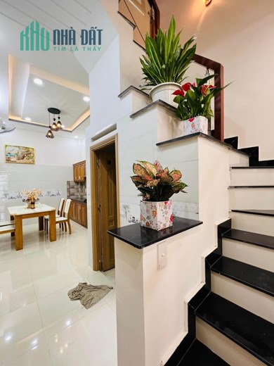 Bán nhà Ngọc Trục, Đại Mỗ, Nam Từ Liêm, Gần Trường, Chợ, ô tô ngay nhà, DT 35m2 x 5T, giá 2.9 tỷ