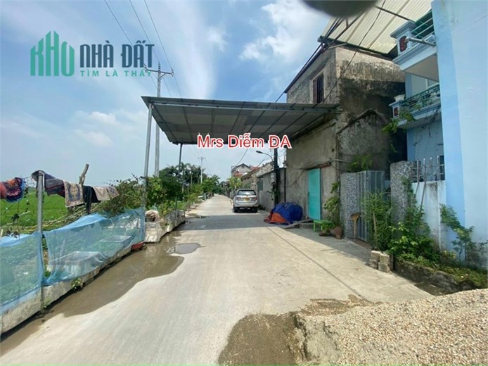 Giá chào 1.37 tỷ, Mrs Diễm cần bán 45m đất đẹp trung tâm Thạc Quả, Dục Tú, Đông Anh.