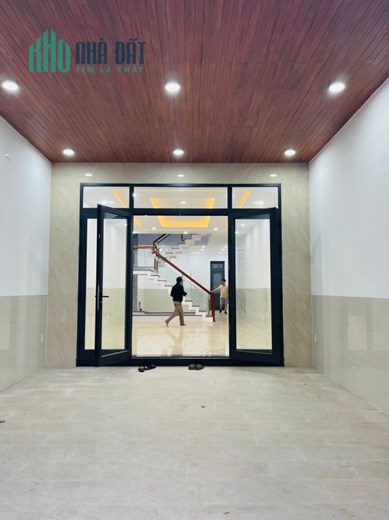 CHO THUÊ NHÀ NGUYÊN CĂN MỚI 100% KÈM MÁY LẠNH MẶT TIỀN ĐƯỜNG LƯƠNG NHỮ HỘC