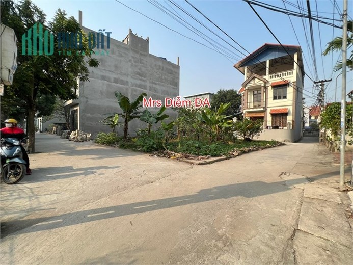 Giá chào 2.610 tỷ, Mrs Diễm cần bán 45m đất lô góc sát chợ Xuân Canh, Đông Anh