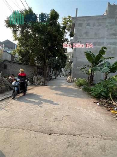 Giá chào 2.610 tỷ, Mrs Diễm cần bán 45m đất lô góc sát chợ Xuân Canh, Đông Anh