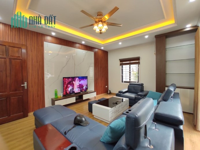 Bán nhà phố, mặt tiền Đường Lê Quý Đôn, Quận Hà Đông DT42/47m2 giá 7.5 tỷ ô tô tránh