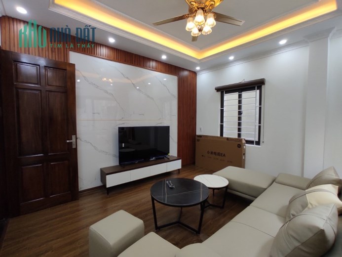 Bán nhà phố, mặt tiền Đường Lê Quý Đôn, Quận Hà Đông DT42/47m2 giá 7.5 tỷ ô tô tránh