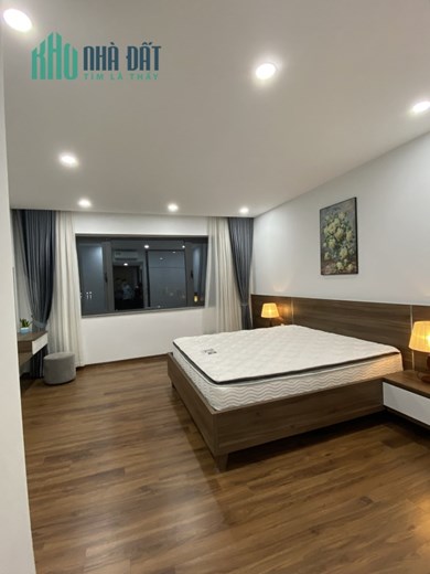 Cho Thuê Căn Hộ cao cấp Mặt Phố chỉ việc sách vali vào ở view hồ cực chill.