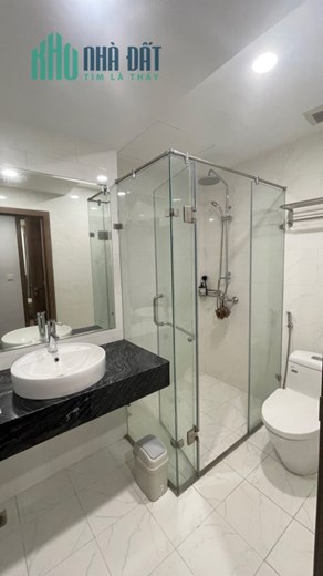 Cho Thuê Căn Hộ cao cấp Mặt Phố chỉ việc sách vali vào ở view hồ cực chill.