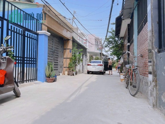 CHÍNH CHU BÁN NHÀ THẠNH XUÂN 24 
P THẠN XUÂN Q12 DT 4X22 NHÀ 1 LŨNG 1 LẦU HEM THÔNG 7 MET 
giá