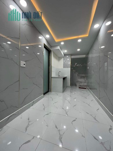 Bán nhà ĐẹpRẻ Q4 căn gốc 2 mặt tiền Hẻm Nguyễn Tất Thành Dt 40 m   5x7 m
2 tấm 3 Phòng Ngũ 2wc