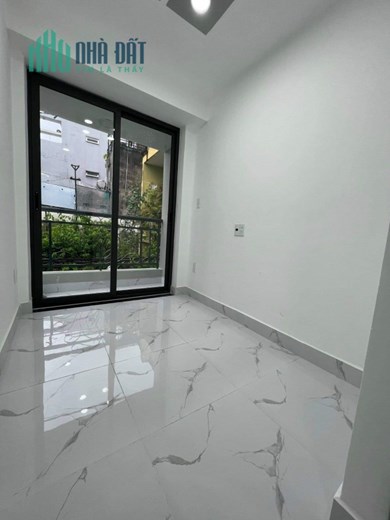 Bán nhà ĐẹpRẻ Q4 căn gốc 2 mặt tiền Hẻm Nguyễn Tất Thành Dt 40 m   5x7 m
2 tấm 3 Phòng Ngũ 2wc