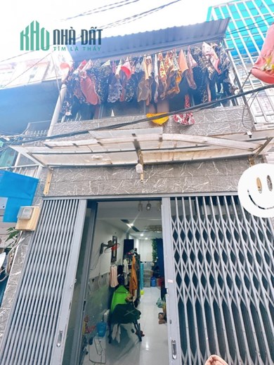 Bán nhà RẺ Hẻm rộng 3,3m Xóm Chiếu Q4 cách mặt tiền 25 m
 Dt 36 m Giảm 700 triệu còn hơn 3 tỷ - 4