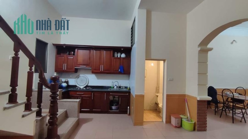 Bán nhà Thái Hà, Đống Đa 55m2 x 4 tầng, sổ đỏ hoa hậu, ô tô đỗ gần, an sinh đỉnh, giá 7.9 tỷ