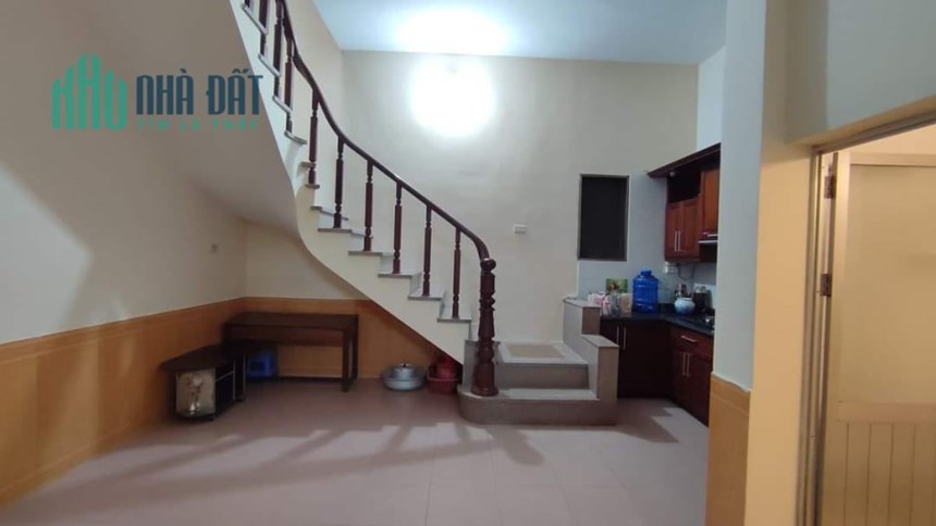 Bán nhà Thái Hà, Đống Đa 55m2 x 4 tầng, sổ đỏ hoa hậu, ô tô đỗ gần, an sinh đỉnh, giá 7.9 tỷ
