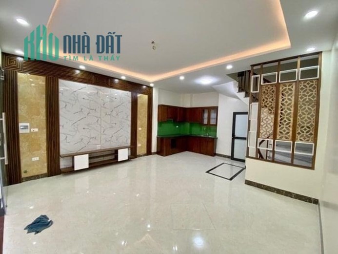 Chính chủ gửi  bán nhà siêu đẹp  Cổ Nhuế, 40m 5 tầng, 5m MT, 3.95 tỷ Bắc Từ Liêm.