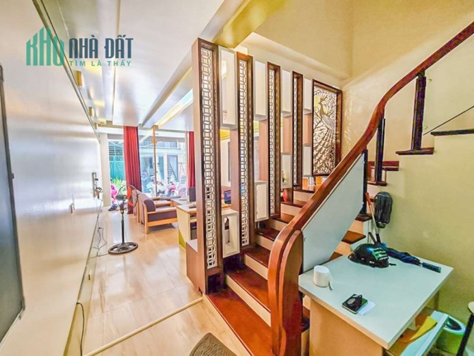Bán nhà Nguyễn Văn Cừ, Long Biên, kinh doanh, đường ô tô tránh, 80m2x 5 tầng, mặt tiền: 4.5m, 13 tỷ