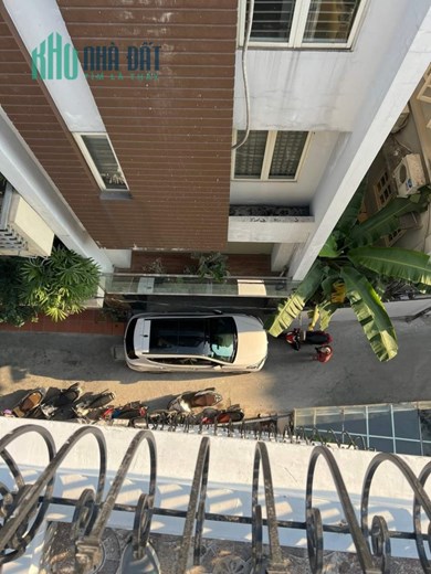 Chính Chủ Cần Bán gấp Nhà Ngõ 162  Phố Nguyễn Văn Cừ , thông Ai Mộ, thang máy xin, gara ô tô, tặng