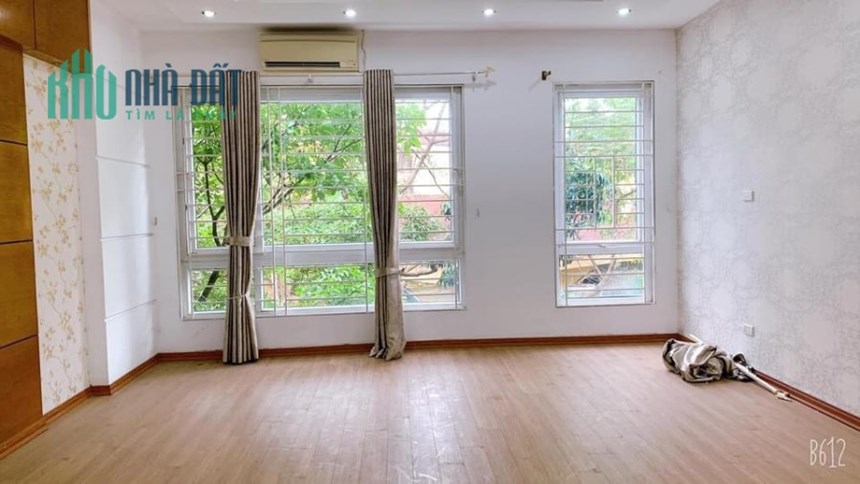 NGUYỄN KHÁNH TOÀN - CẦU GIẤY - PHÂN LÔ 3 Ô TÔ - VỈA HÈ - THANG MÁY - KINH DOANH - BA BƯỚC CHÂN RA