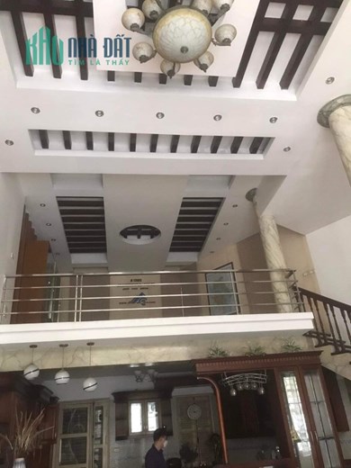 Bán nhà Mai Dịch , 10 ô tô đỗ cửa , 76m , 18 tỷ , MT 10M . ( chủ cũ : tướng QĐ )