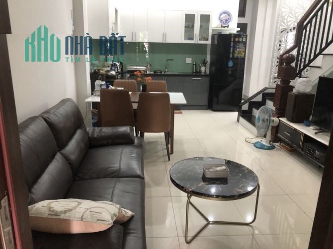 Nhà 3 tầng mặt tiền Phan Đăng Lưu gần ngã tư Núi Thành