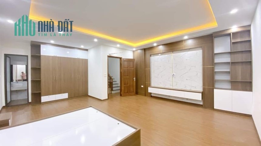 Bán Nhà Bồ Đề Thông Ra Đường Hồng Tiến, Long Biên 36m2, 5T chỉ 3,65 tỷ
