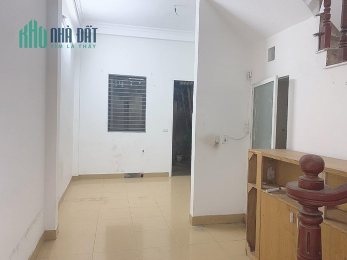 MẶT NGÕ THÔNG - KINH DOANH SẦM UẤT - Ô TÔ 

TRƯƠNG ĐỊNH HAI BÀ. 64M. 2 TẦNG. MT 3.8M. NHỈNH 6 TỶ