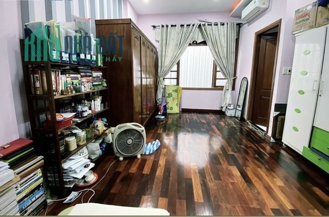 Nhà mới 4 tầng Phan Đăng Lưu 5x20m nội thất gỗ Lào