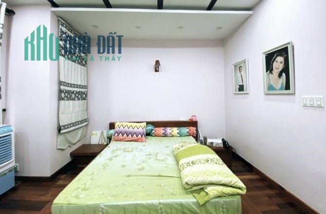 Nhà mới 4 tầng Phan Đăng Lưu 5x20m nội thất gỗ Lào