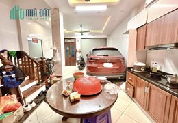 Bán nhà dân xây Đường Láng Đống Đa gara ô tô 7 chỗ 44m mặt tiền 5.1m