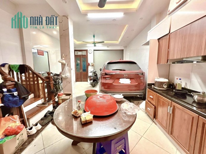 Bán nhà dân xây Đường Láng Đống Đa gara ô tô 7 chỗ 44m mặt tiền 5.1m