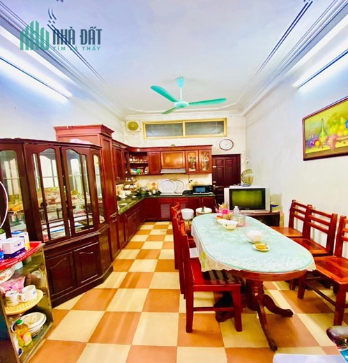 PHÂN LÔ CHẠY VÒNG QUANH 

- Ô TÔ 5 TẠ ĐỖ CỬA - 2 THOÁNG VĨNH VIỄN - CỰC GẦN PHỐ - 5 NGỦ 4