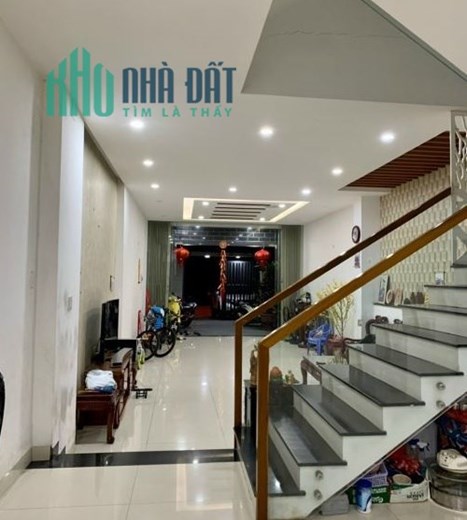 Nhà mới 3 tầng mặt tiền Phan Đăng Lưu Đà Nẵng gần Công An Hải Châu