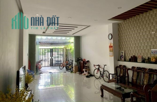 Nhà mới 3 tầng mặt tiền Phan Đăng Lưu Đà Nẵng gần Công An Hải Châu
