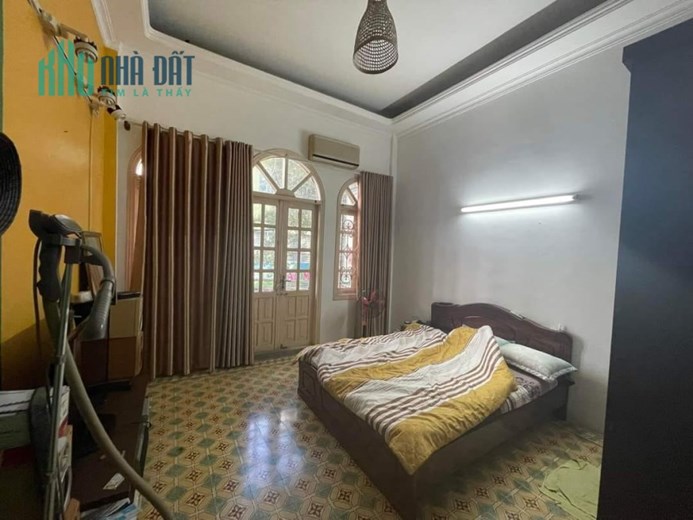 Bán gấp nhà mặt phố Tân Mai, giá hời chỉ 6,3 tỷ