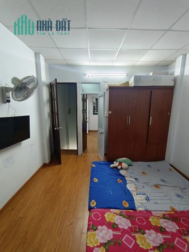 SỔ ĐẸP NỞ HẬU -- 2 PHÒNG NGỦ -- SÂN RỘNG ĐỂ 10 CHIẾC XE -- CHỈ 3.1 TỶ.